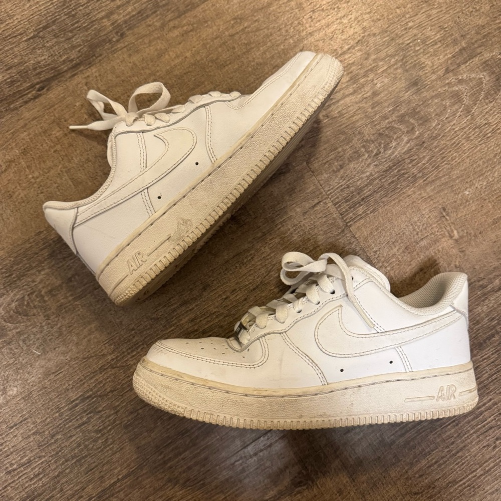 Nike Womens Air Force 1 White Sneakers